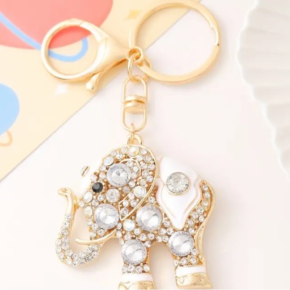 NWT- Rhinestone Elephant Keychain, Bag Charm, etc - Picture 4 of 4